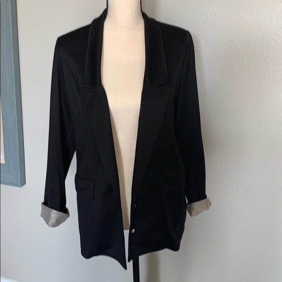 Final Touch Jackets & Blazers - EUC Fitted Black Blazer